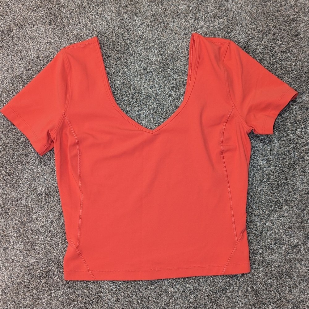 Pale Raspberry Align T-shirt size 6
